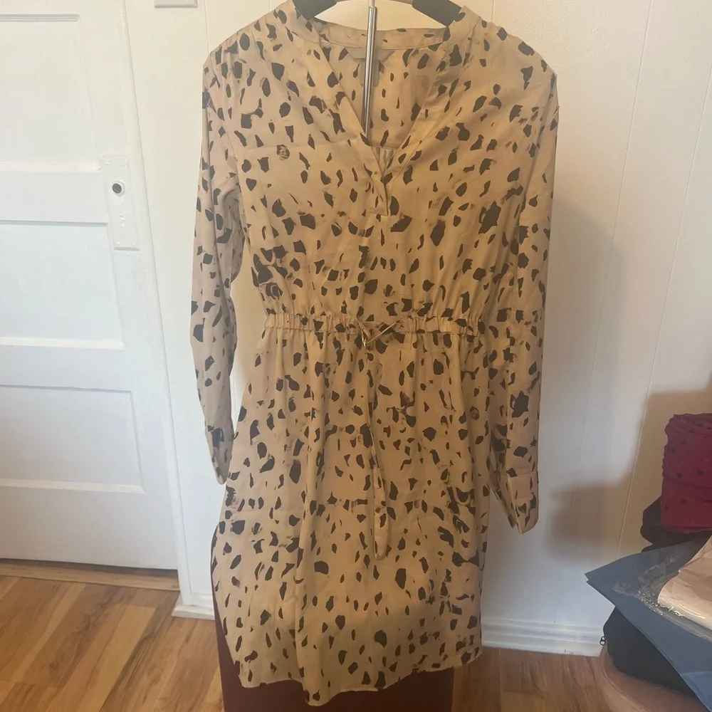 Crêpe wrap dress/ beige/patterned - Picture 4 of 6